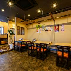 誰もが和気あいあいと過ごせる人気の高い鉄板焼き店