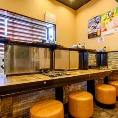 自分たちで『たこ焼き』をつくりながら食べられる席を完備