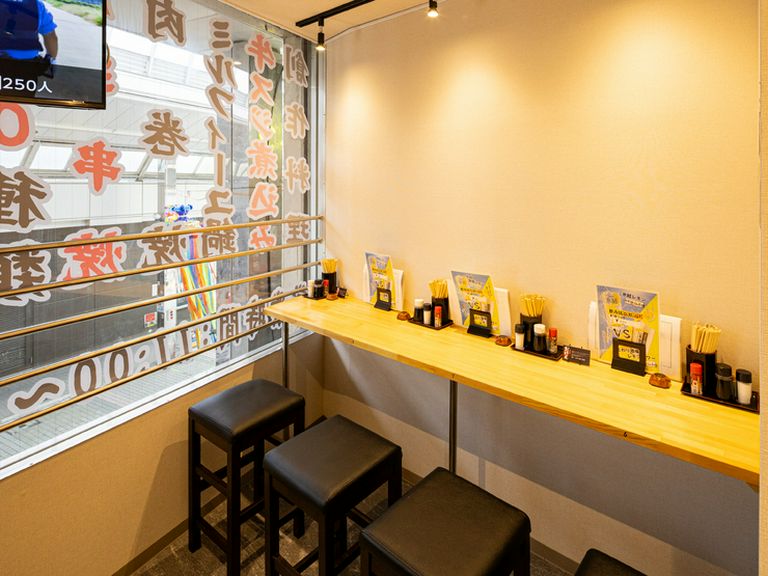 手軽で温かみのある居酒屋で、カジュアルなデートを満喫