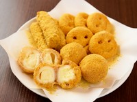 チーズスティック3本＆チーズボール3個＆スマイルポテト5個のセット。おつまみにも最適です。
