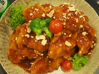 骨なし（350g）1680円
骨なし（700g）3200円
骨あり（半羽）1780円
骨あり（一羽）3480円