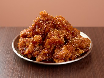 豊かな風味でクセになる味わい『マーラーチキン』