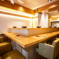 落ち着いた雰囲気漂う、大人のための隠れ家