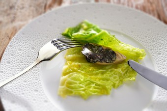 吉野建氏がプロデュースしたフレンチディナーコースを福井県産の食材と秋の味覚でお愉しみいただけます。