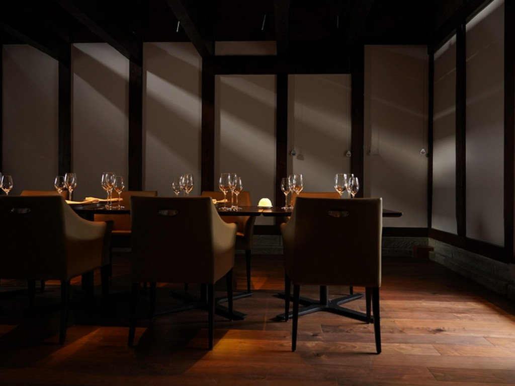 歴史と現代が融合する独特の空間。三國湊で味わう至福のフレンチ