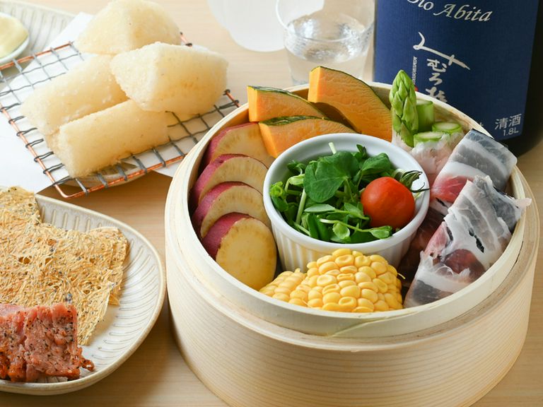 セイロ蒸し料理で、旬野菜やお肉をヘルシーに満喫