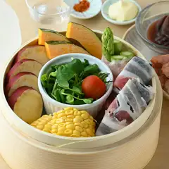 食材本来の味わいを満喫！セイロ蒸し『おまかせ六点蒸し盛り』
