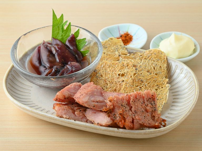 日本酒にピッタリな酒の肴を取り揃え『酒のアテ盛り』
