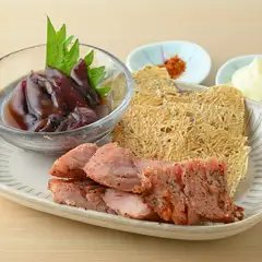 日本酒にピッタリな酒の肴を取り揃え『酒のアテ盛り』