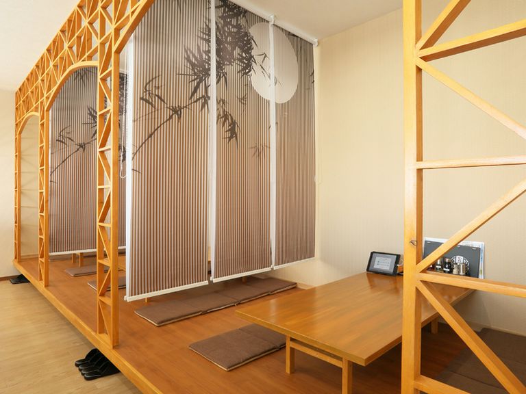 家族や友人と、本場の味を楽しめる明るい空間