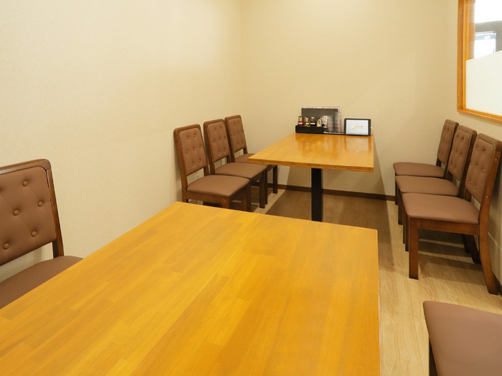 10名越えのさまざまな宴会に利用できる個室席