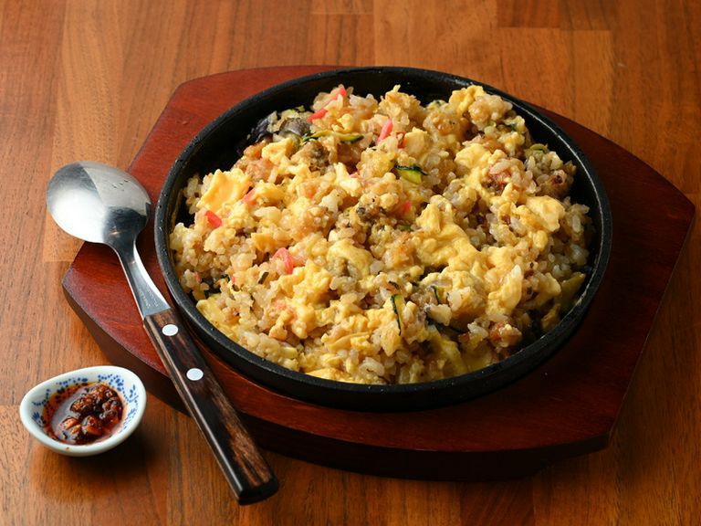 やみつき天ばらチャーハン