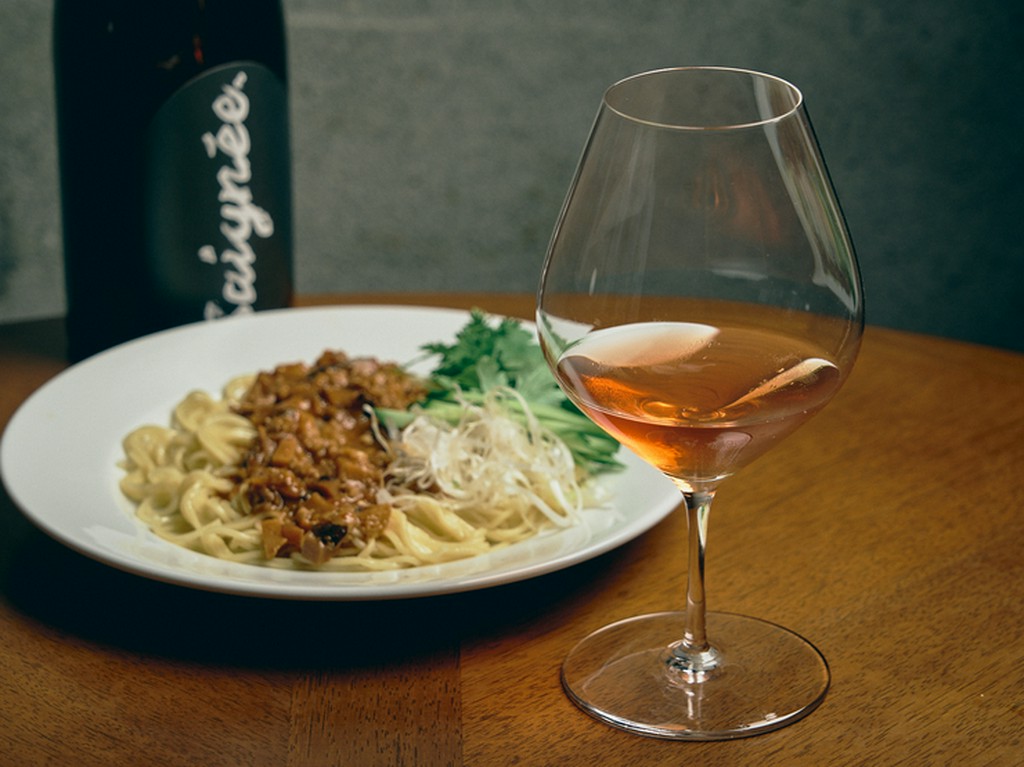 モチモチの香港麺と、肉の食感がポイント『乾麺（炸醤麺）』