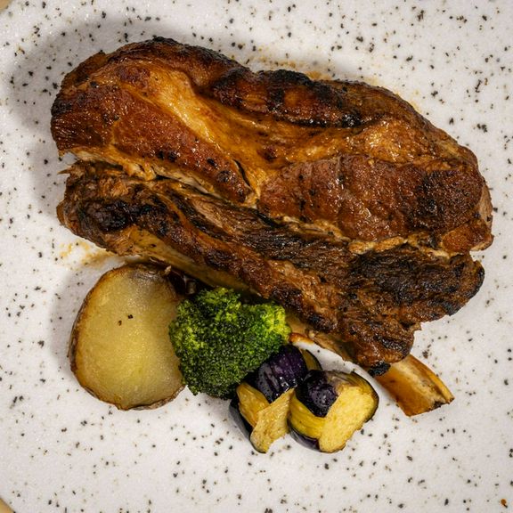 和の旨みが詰まった『スペアリブ オリエンタル風スタイル』