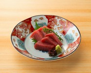やっぱりマグロは本生！中とろと赤身の2種盛りです。