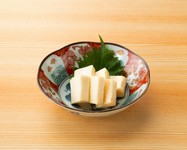 西京味噌に漬けて、コクのあるクリームチーズが更にコク増しされた一品です