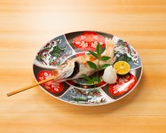 脂の乗ったいわしを原始焼きで余分な脂を落としつつ旨味を残した一品です。