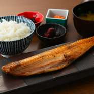 伴助ホッケの炭火焼き定食