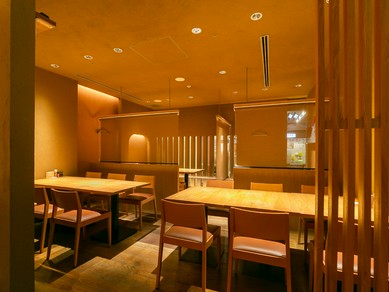 木を基調としたオシャレな和モダン空間