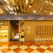 家族での食事にもぴったりなこのお店。落ち着いた空間でのんびりと、北海道の新鮮な海の幸を楽しむのもオススメです。大切な家族との思い出に残る、ささやかな食事の一時に訪れて欲しい一軒です。