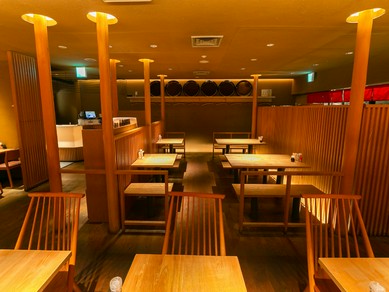 和モダンな落ち着ける店内で歓送迎会を