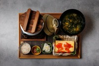 だし巻き卵とイクラの奇跡の共演!釜炊きご飯で
W卵を食べ尽くす御膳