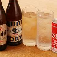 ランチ営業もしている【麺と海の幸　宮商】。ラーメンや海鮮丼、一品料理に欠かせないのがアルコールメニューです。生ビール・ハイボール・サワーなど、お好みのお酒と共にランチタイムを楽しめます。