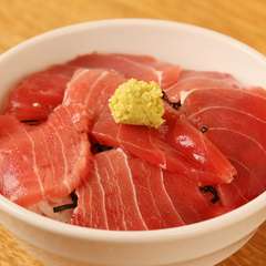 青森県産の天然本マグロを使用『 天然マグロ丼（ミニ）』