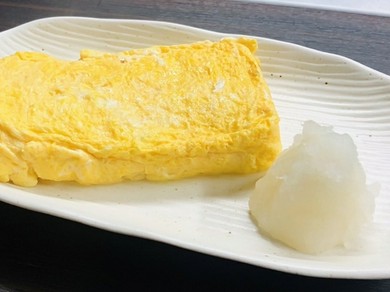 スパイスの香りと味が食欲をそそる『ここのみ特製　胡椒チーズのだし巻き玉子』