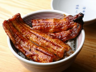 何度でも食べたい！パリッふわの食感と旨さにうなる『うなぎ丼』