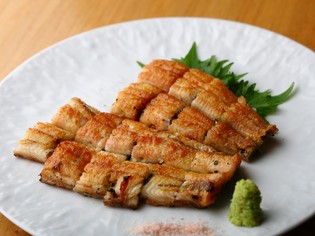 吟味したニホンウナギ、名古屋流の地焼きに合う継ぎ足し秘伝タレ