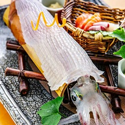 ＜おすすめ＞イカの活き造り