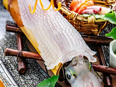 ＜おすすめ＞イカの活き造り