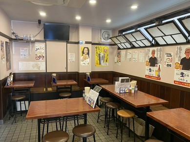 世代を問わず楽しめる大衆酒場。家族連れも歓迎