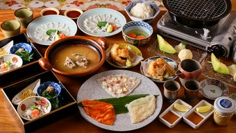 ふぐ＆すっぽんを満喫。オススメコース『焼き虎ふぐとすっぽん鍋のコース』