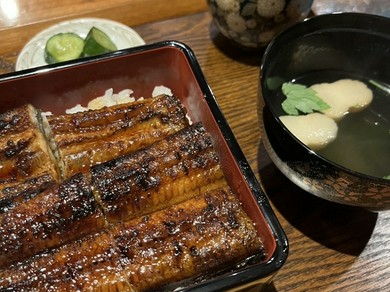 大隅産　炭と桜のチップを使った香り豊かなうな重　松