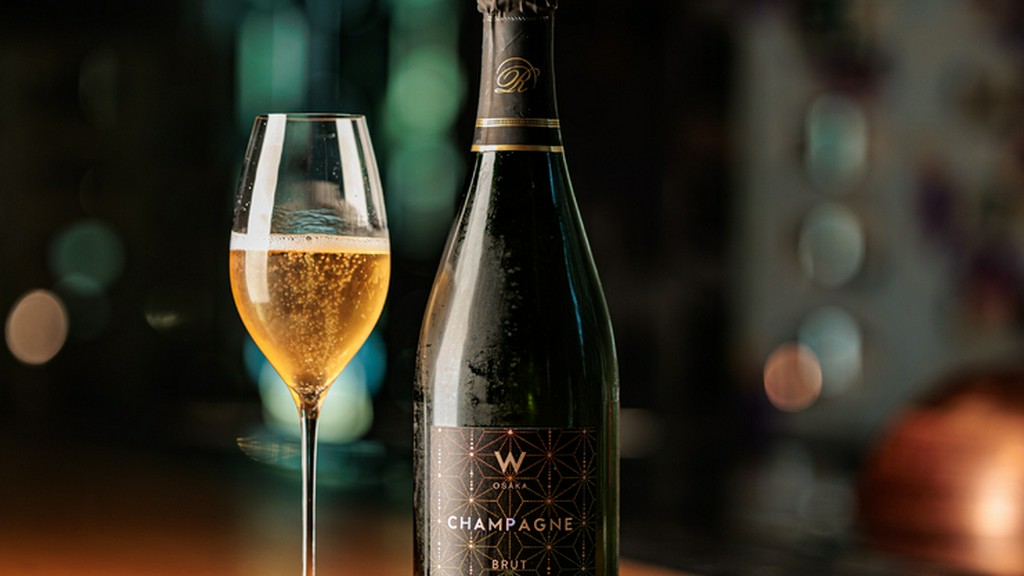 豊富なドリンクメニューが揃い、特にワインリストは圧巻