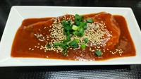 豪華な味わいを楽しめる、特別な一皿『築地直送希少マグロ頬肉』