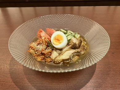 しっかりとしたコシと風味で、焼肉の締めにピッタリの『武蔵野冷麺』