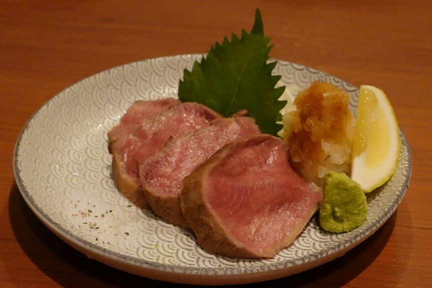 低温調理の柔らか牛タン