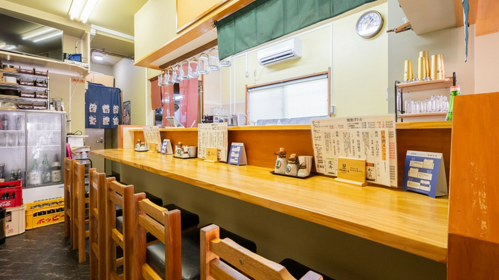 カウンター席でプチ贅沢な一人時間。心和むおもてなしが光る場所