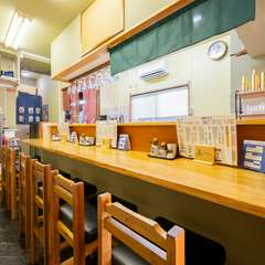 カウンター席でプチ贅沢な一人時間。心和むおもてなしが光る場所