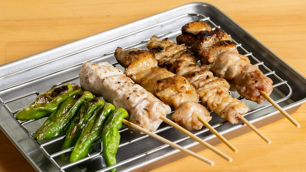 香りと旨みが口いっぱいに広がる『焼鳥各種』