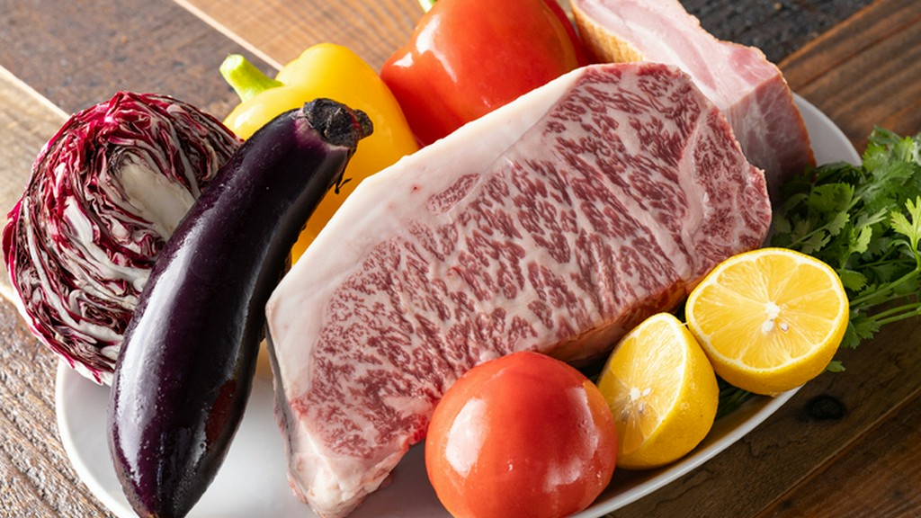 旨みが強く肉質に優れた和牛と、ポテンシャルの高い季節野菜