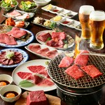 当店名物！肉煉瓦（にくれんが）、和牛の豊かな旨みが口いっぱいに広がる名物の大判サーロイン握りに悶絶