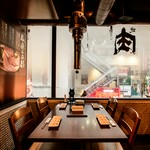 圧倒的満足感！あかみうし三種盛り、特上カルビや恵比寿店オリジナル『魔法のランプ』もコースに登場！