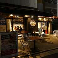 開放的なテラス席で夜風に当たりながら～、気持ちの良いランチ時にピクニック気分で～