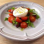 とりあえず間違いない！
みんなが大好きカプレーゼ