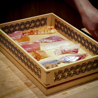 妥協なき一貫を、魚の状態を見極めてご提供