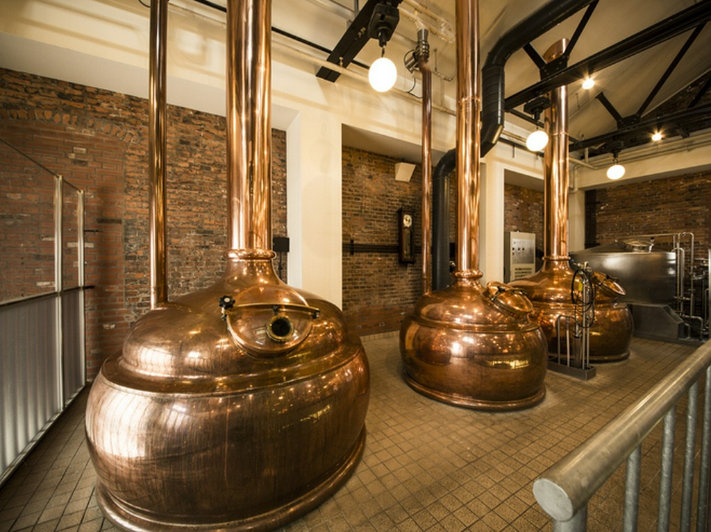 サッポロ生ビール・ワイン・日本酒・カクテルなど幅広く用意